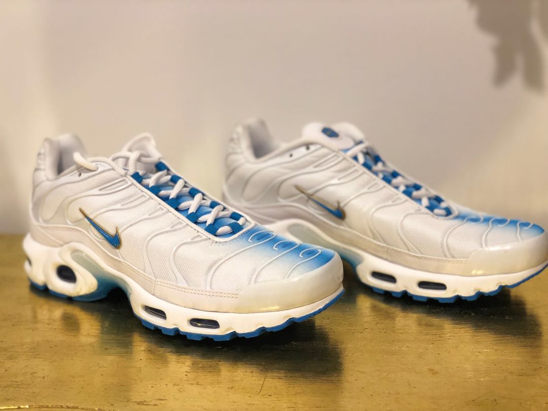 white blue tns