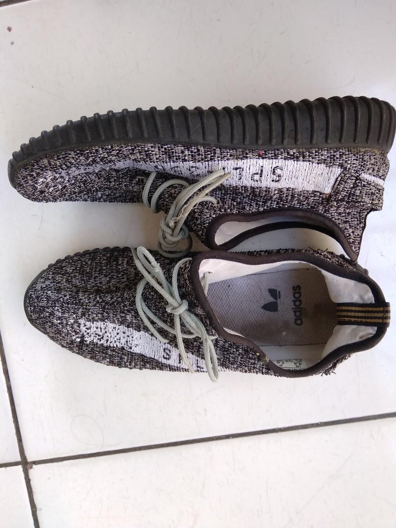 Sepatu adidas YZY KW size 41 Fesyen Pria Sepatu Sneakers di
