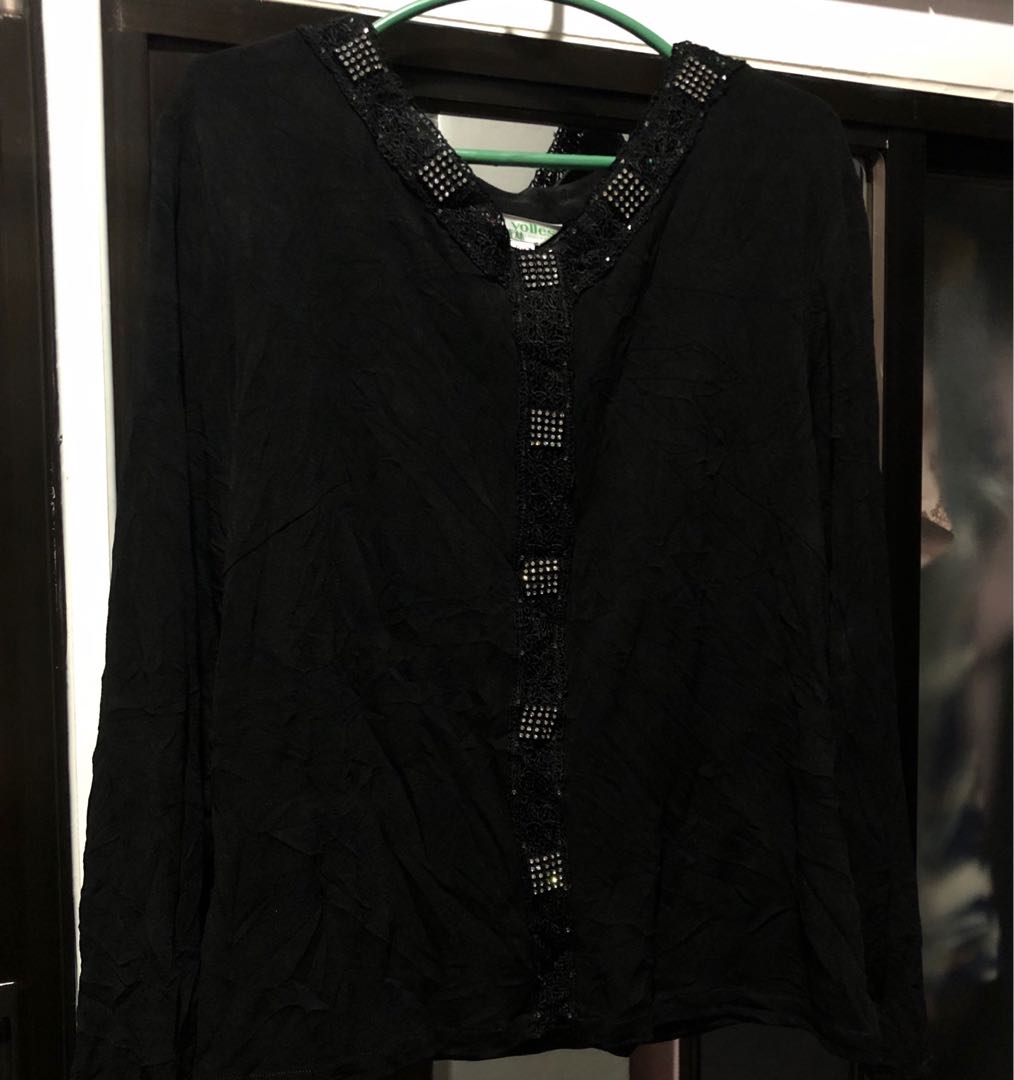Unbranded Longsleeves top with Stone (Category: Longsleeves) located in Zamboanga. Submitted by cloudx44 (Listing ID 225661056, Image 1). Description: Thrifted In perfect Condition (with complete stones) .