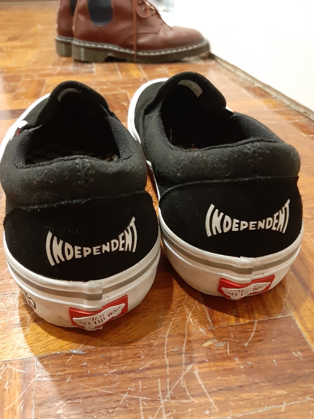 independent slip ons