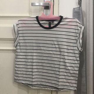 COTTON ON STRIPES CROP TOP SIZE XS FIR TO SMALL AND MEDIUM