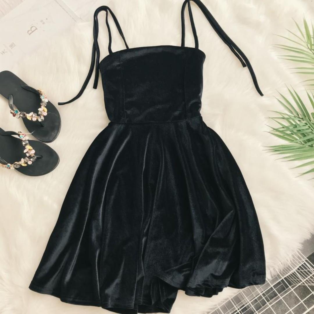 Black grand mini dress / Korean style ...