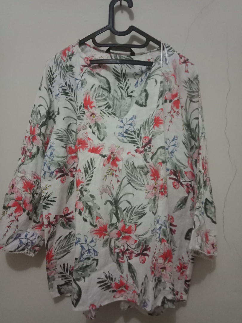 Blouse Wanita Motif Bunga Tops Wanita Motif Bunga Fesyen Wanita Pakaian Wanita Atasan Di Carousell