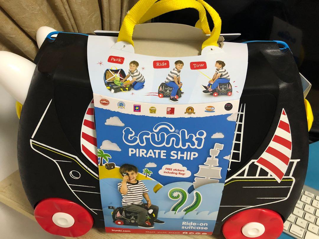 trunki pirate ship
