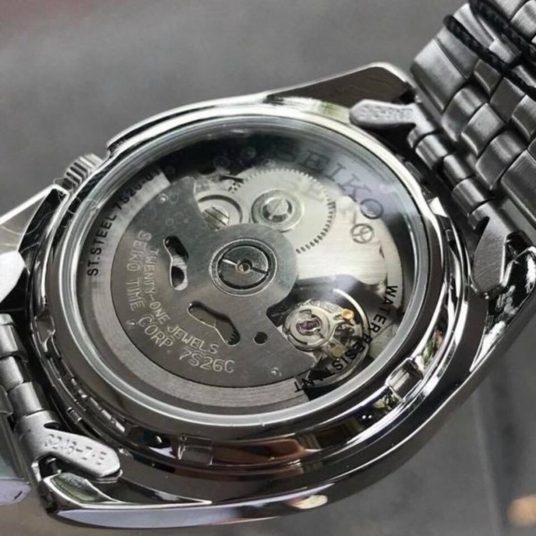 can you use a fossil smartwatch with an iphone