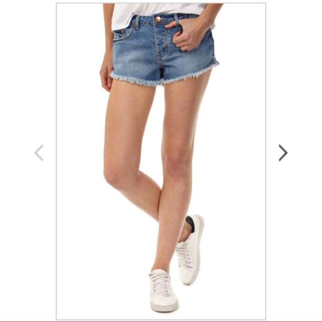 The frayed mid rise shorts outlet