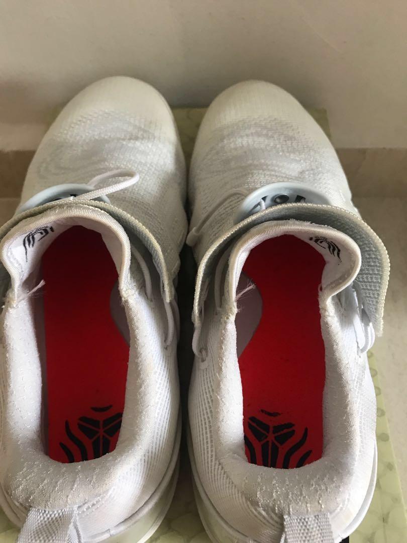 Kobe ad snow white top
