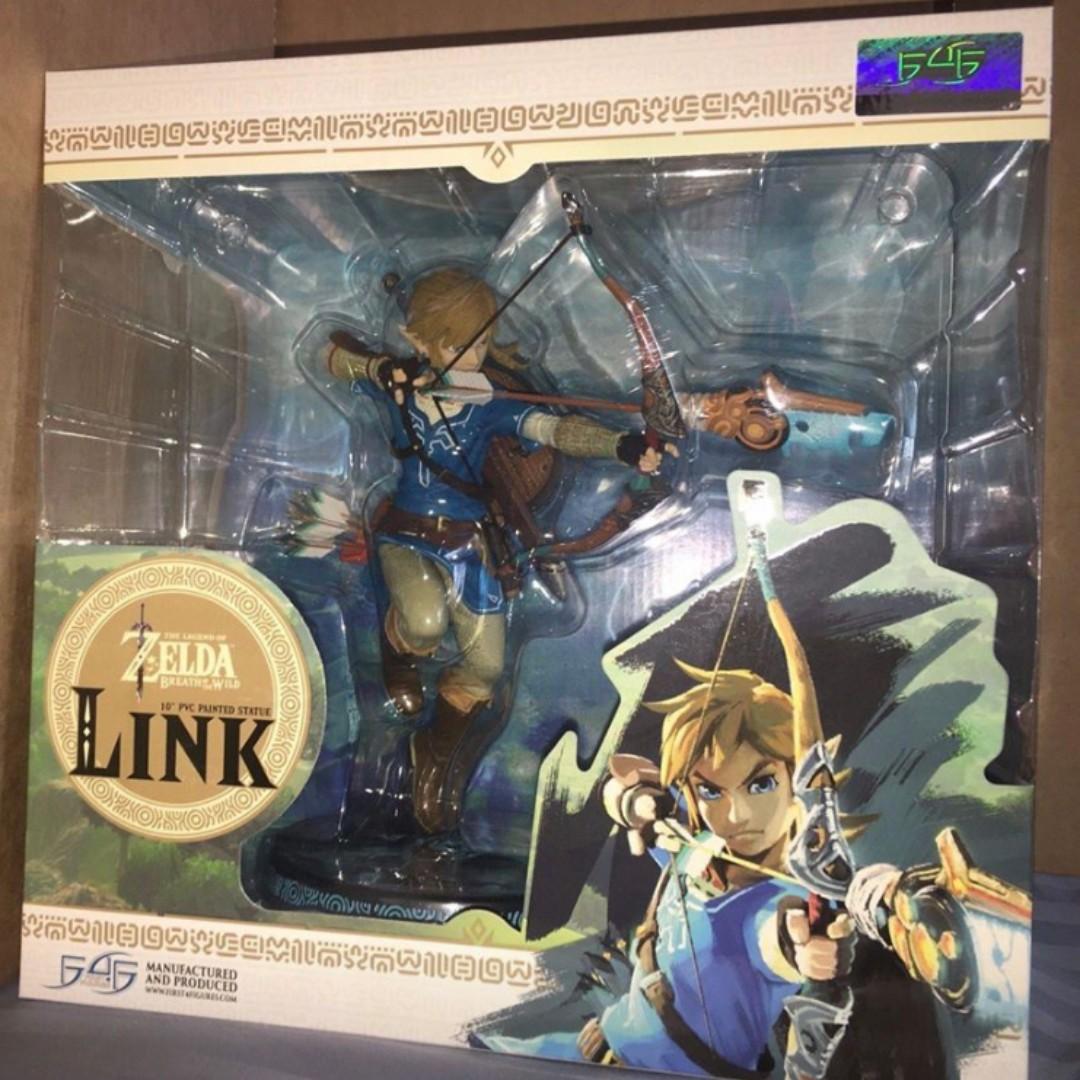 Legend of Zelda BOTW F4F 10" PVC Statue, Hobbies & Toys, Toys & Games