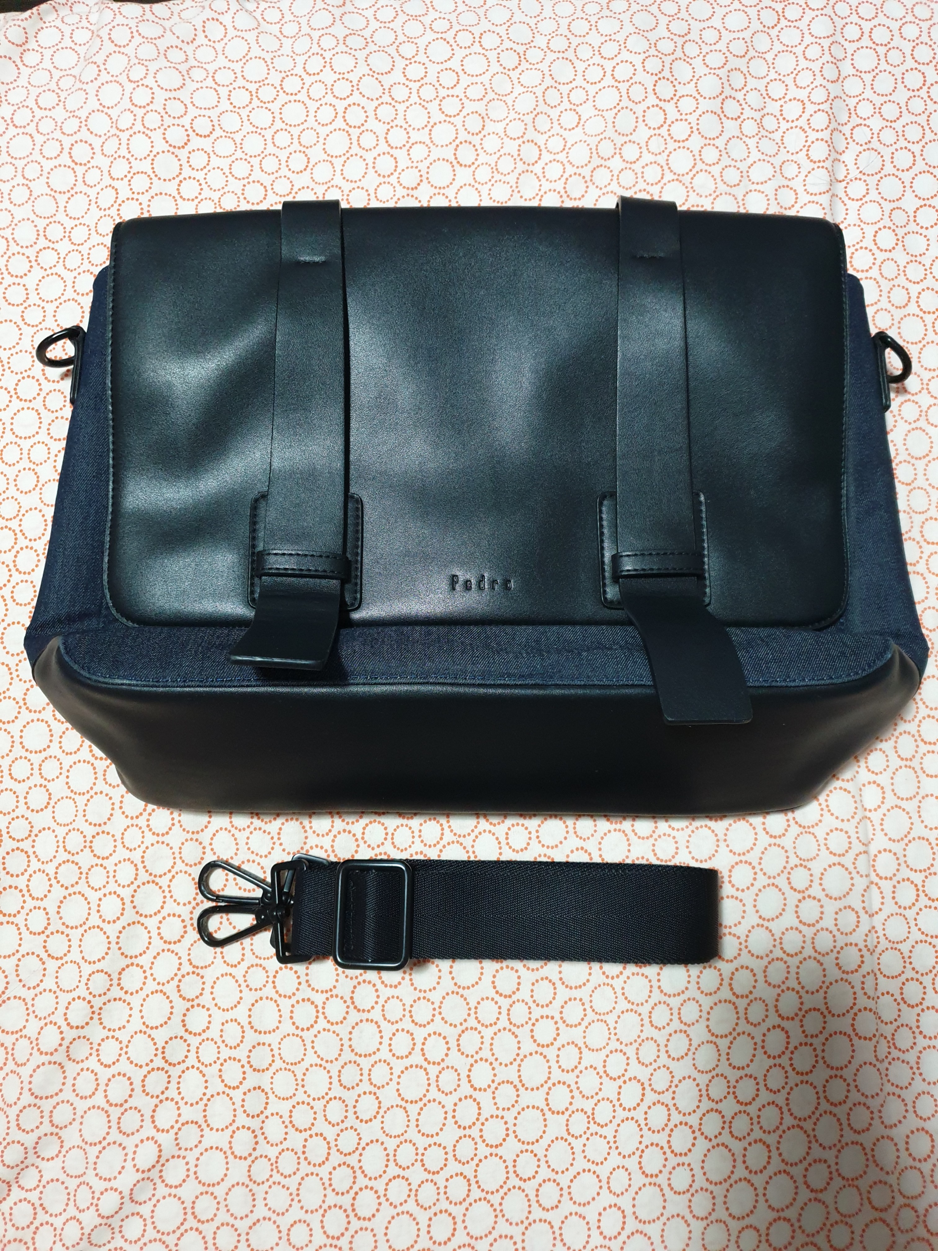 pedro messenger bolsa