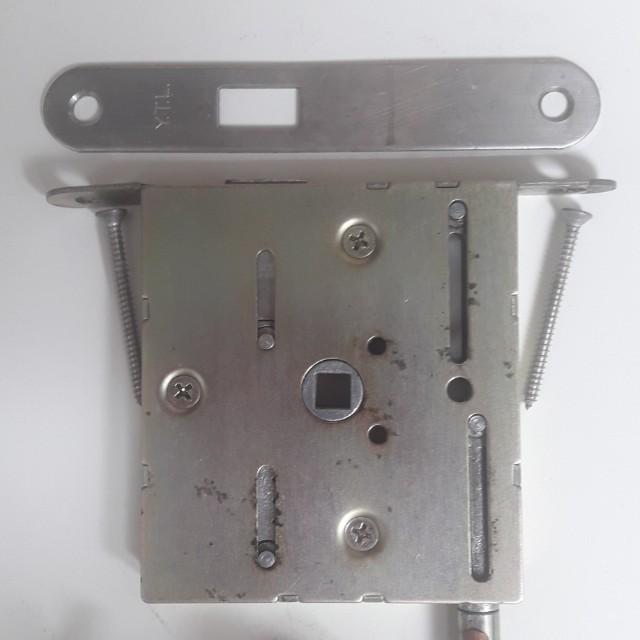 PVC bifold door lock Toilet Handle YTL Bathroom Lock, Everything Else on Carousell