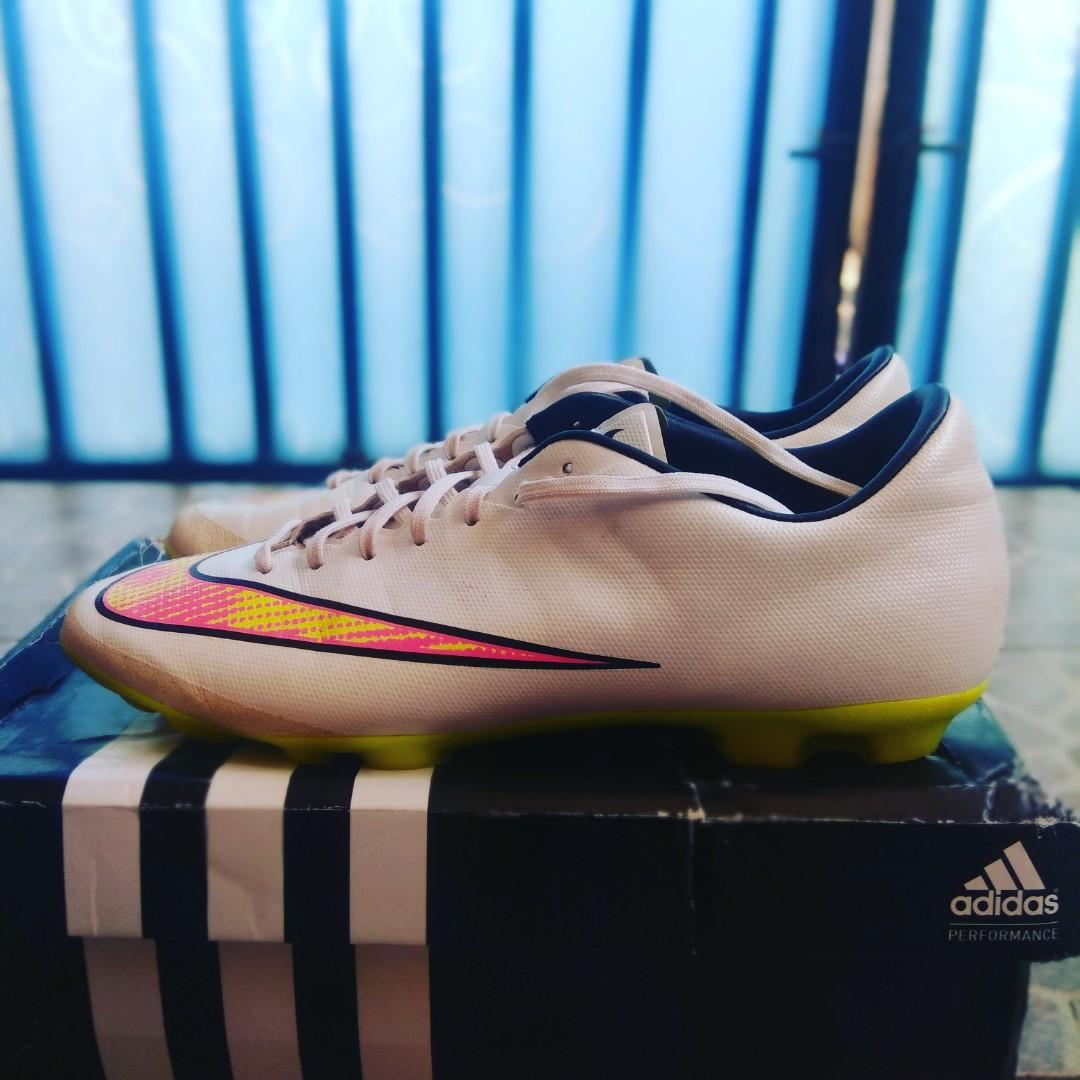 Sepatu Bola Nike Mercurial Veloce II HG Japan Market Size 41, Olah Raga,  Perlengkapan Olahraga Lainnya di Carousell