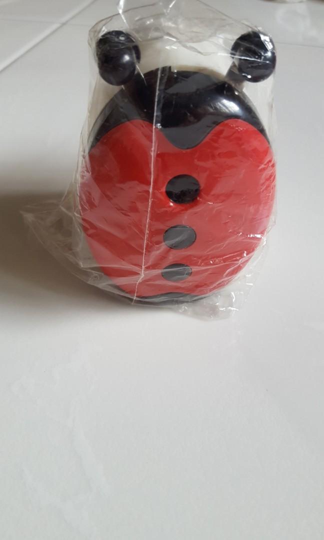 Table sharpener (Category: Craft Supplies & Tools) located in Singapore. Submitted by rebbbbbbb (Listing ID 225764950, Image 8). Description: Green apple sharpener Blue apple sharpener Ladybug sharpener (smaller) $5 ⚠️ SOLD ⚠️.