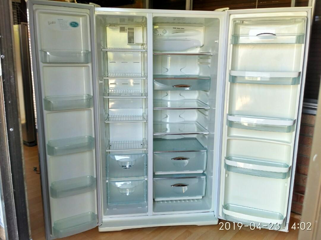 Westinghouse Virtuoso Double Door Fridge Freezer 660 Litres