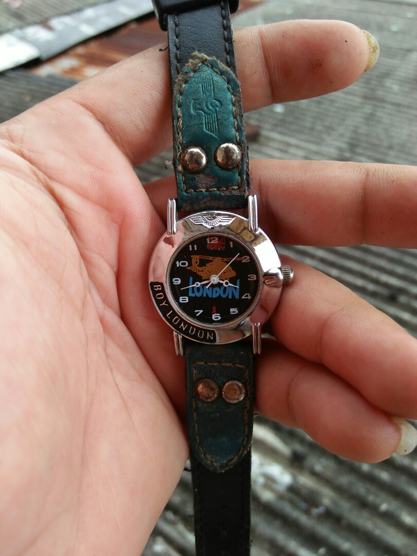 Boy london on sale watches vintage