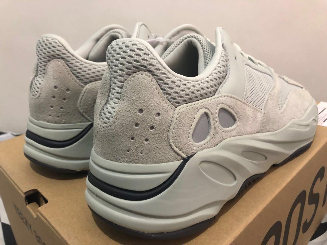 Yeezy 700 store srp