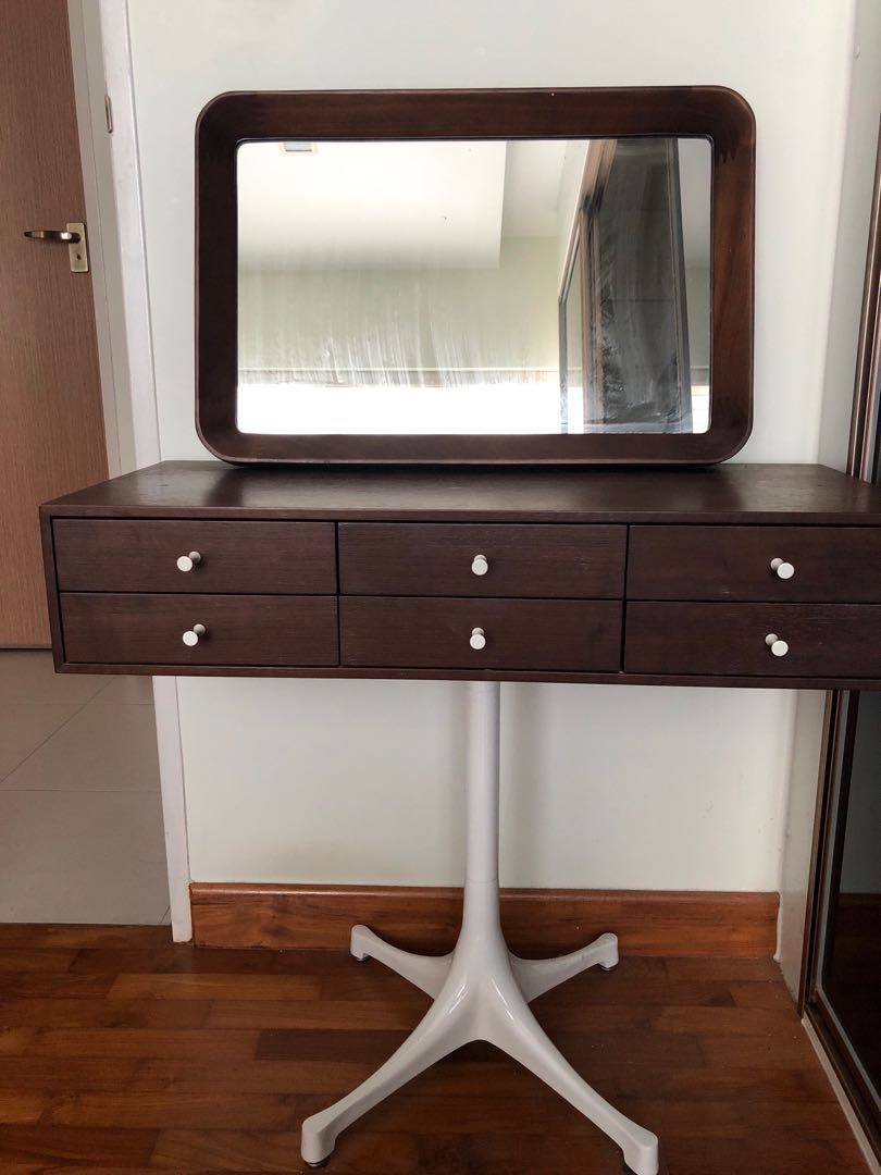 50 Off Lush Vanity Table And Mirror Furniture Tables Chairs On Share This Listing
