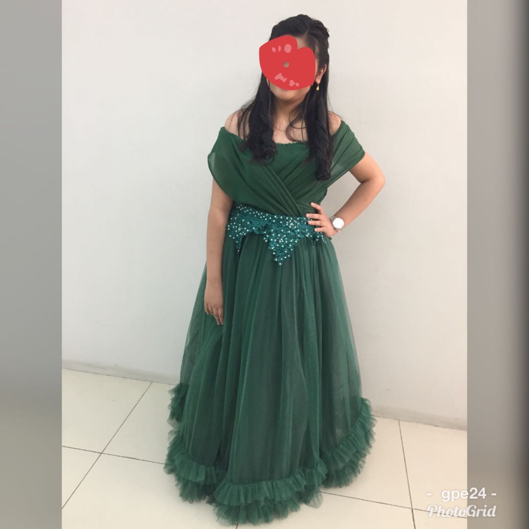 gown green