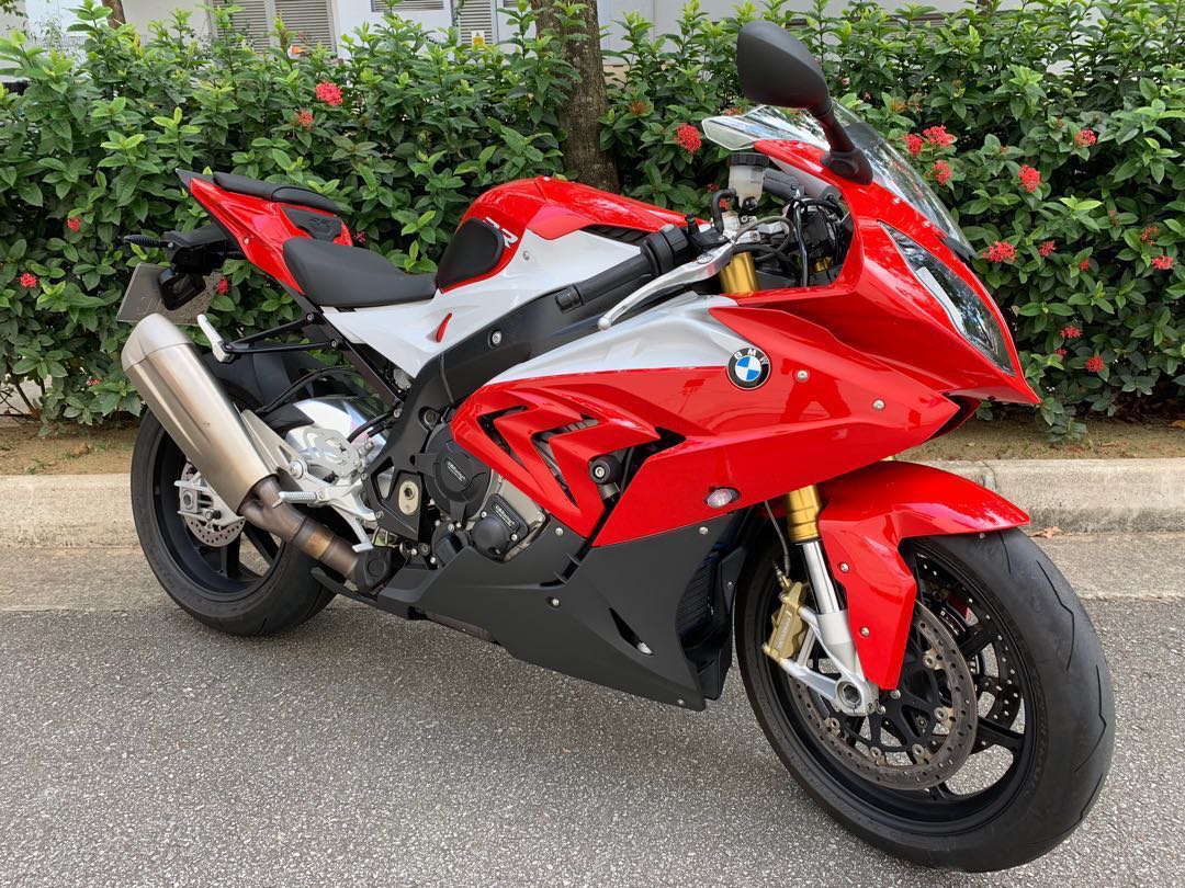 BMW S1000RR come with factory fitted BMW HP Forged wheels. One careful ...