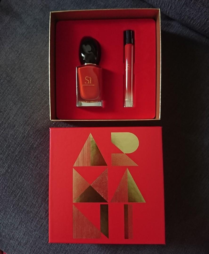 Giorgio Armani Si Perfume Gift Set / Giorgio Armani Women S Discovery ...