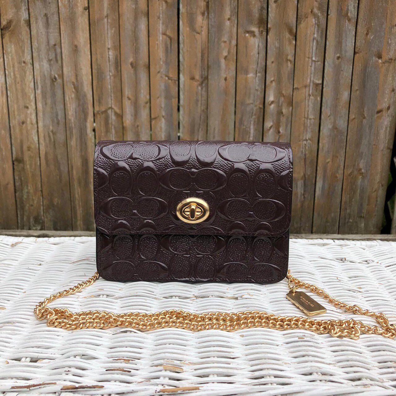 Coach bowery crossbody in signature top leather