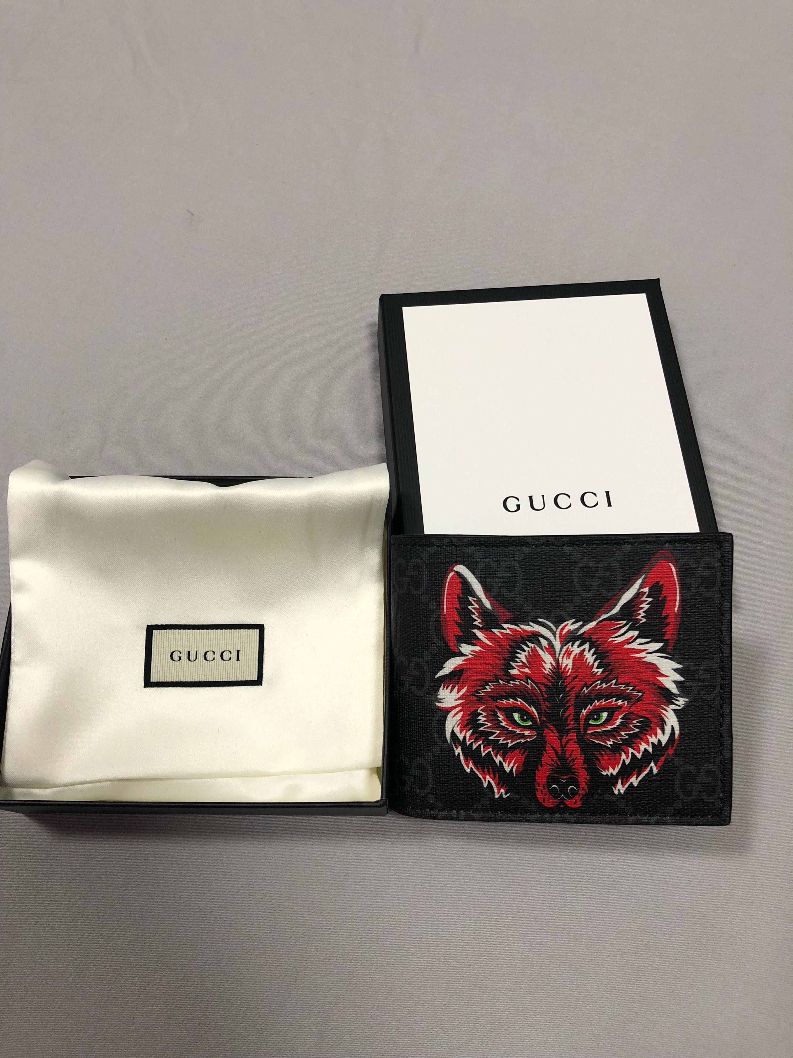 gg supreme wallet with wolf