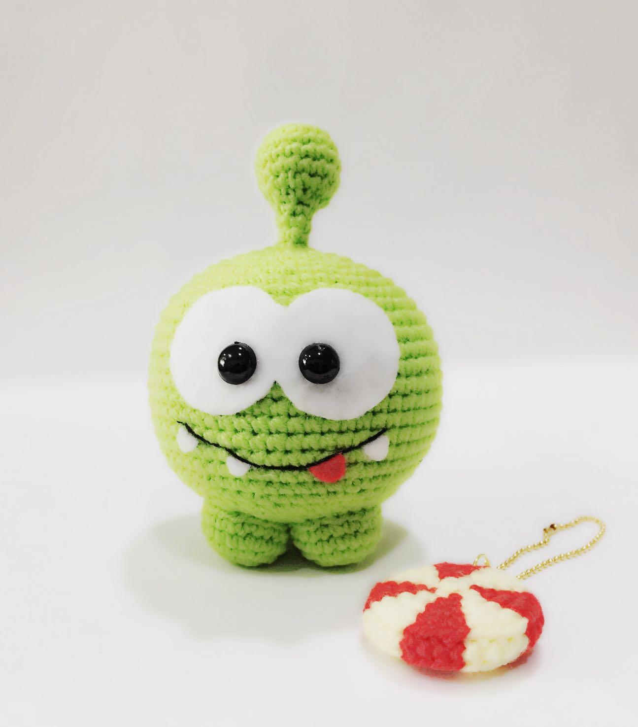 hand made Cut the Rope inspired ** ** Om Nom charm/keyring 