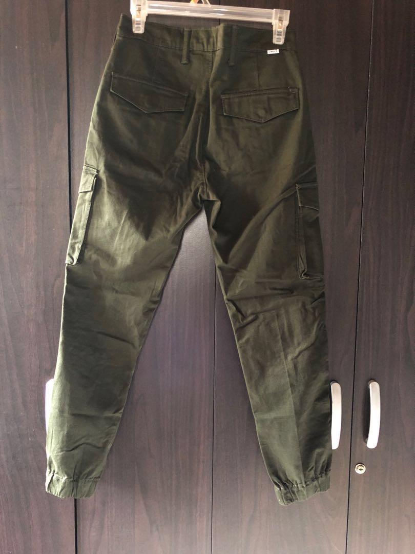 levi's banded cargo jogger pant
