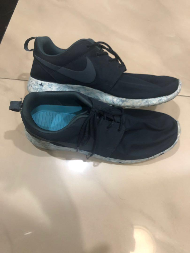 nike roshe run blue