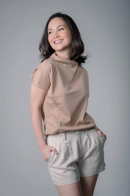 Nursing top (Category: Maternity wear) located in Pasig City. Submitted by hellomommaph (Listing ID 225922662, Image 1). Description: Iris breastfeeding top. To provide a clean look, two zippers in front were discreetly provided for nursing access. Color: Black Size : Small , Medium Dm your order mommas #breastfeedingtees #buntisph #nursingtop #nursingwear #breastfeedingwear #nursingtop #breastfeedingmoms #nursingdress #bfeedingtop #mamawears.