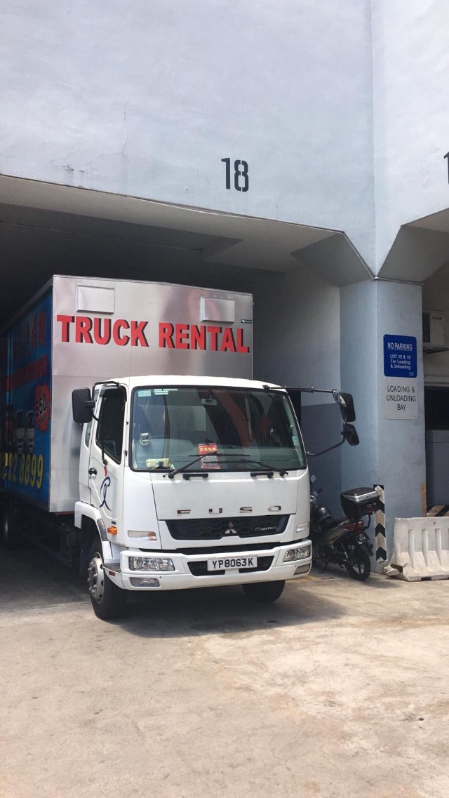 truck rental with or without driver