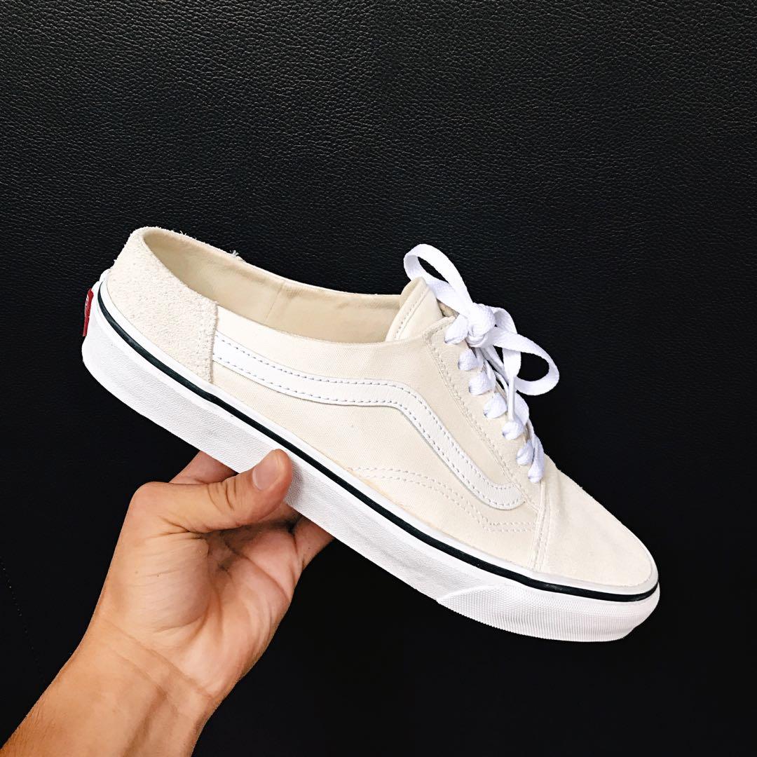 Vans old skool mule on feet 2025