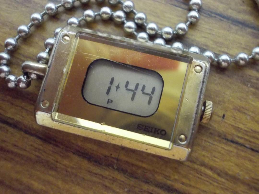 Digital best sale pendant watch