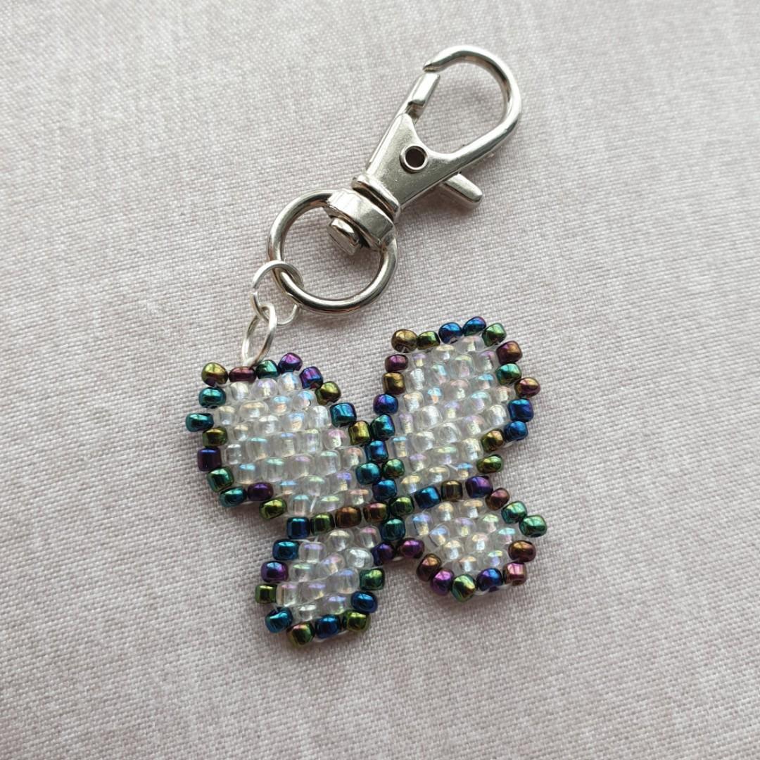 Easy DIY Beaded Keychain with Butterflies - The Crafting Nook