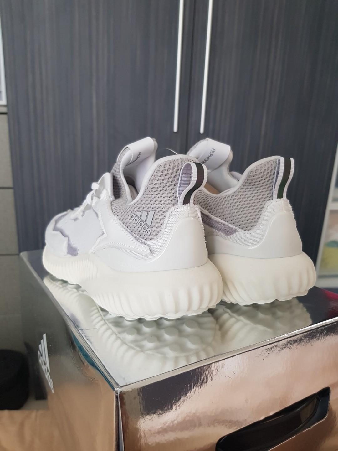 Alphabounce kolor white 2025
