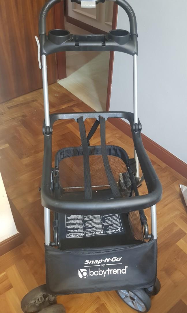 Cosco Scenera Next carseat and Snapngo stroller frame, Babies & Kids