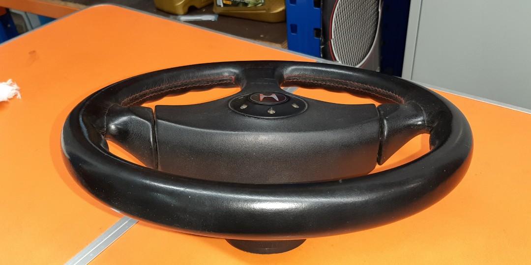 HONDA DC2R MOMO STEERING WHEEL, Car Accessories, Accessories on Carousell