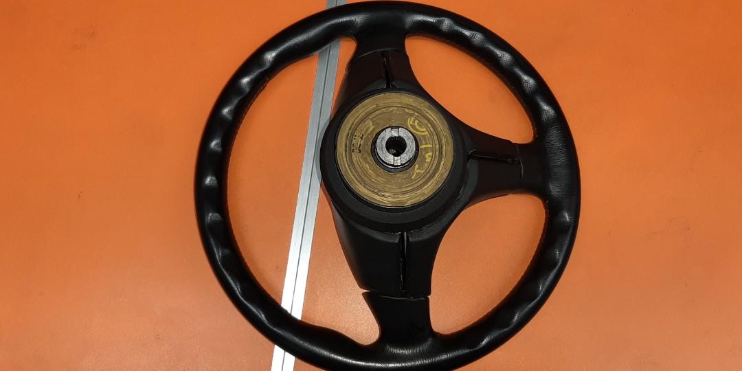 HONDA DC2R MOMO STEERING WHEEL, Car Accessories, Accessories on Carousell