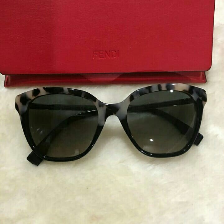 Kacamata Fendi Original turun harga