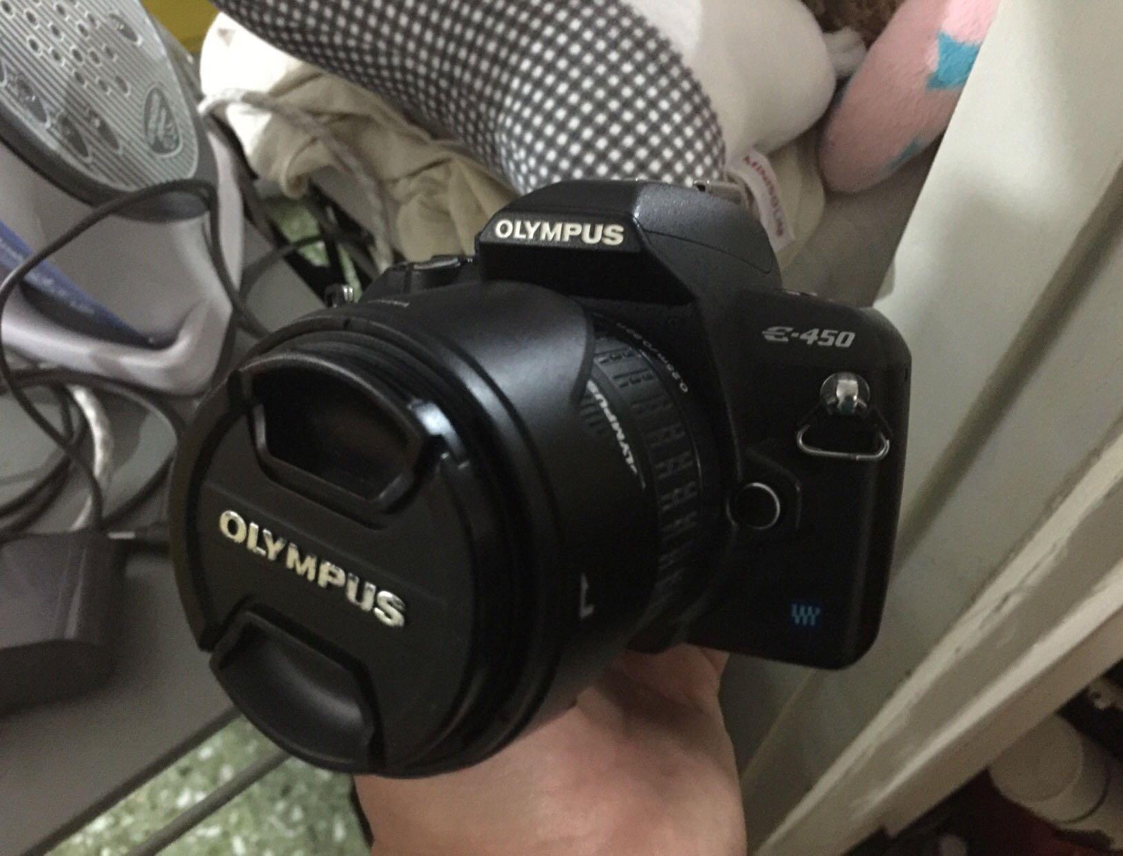 Olympus E-420 Appareil Photo Reflex Numérique + 2 objectifs. (D'occasion) à Lausanne pour CHF 40