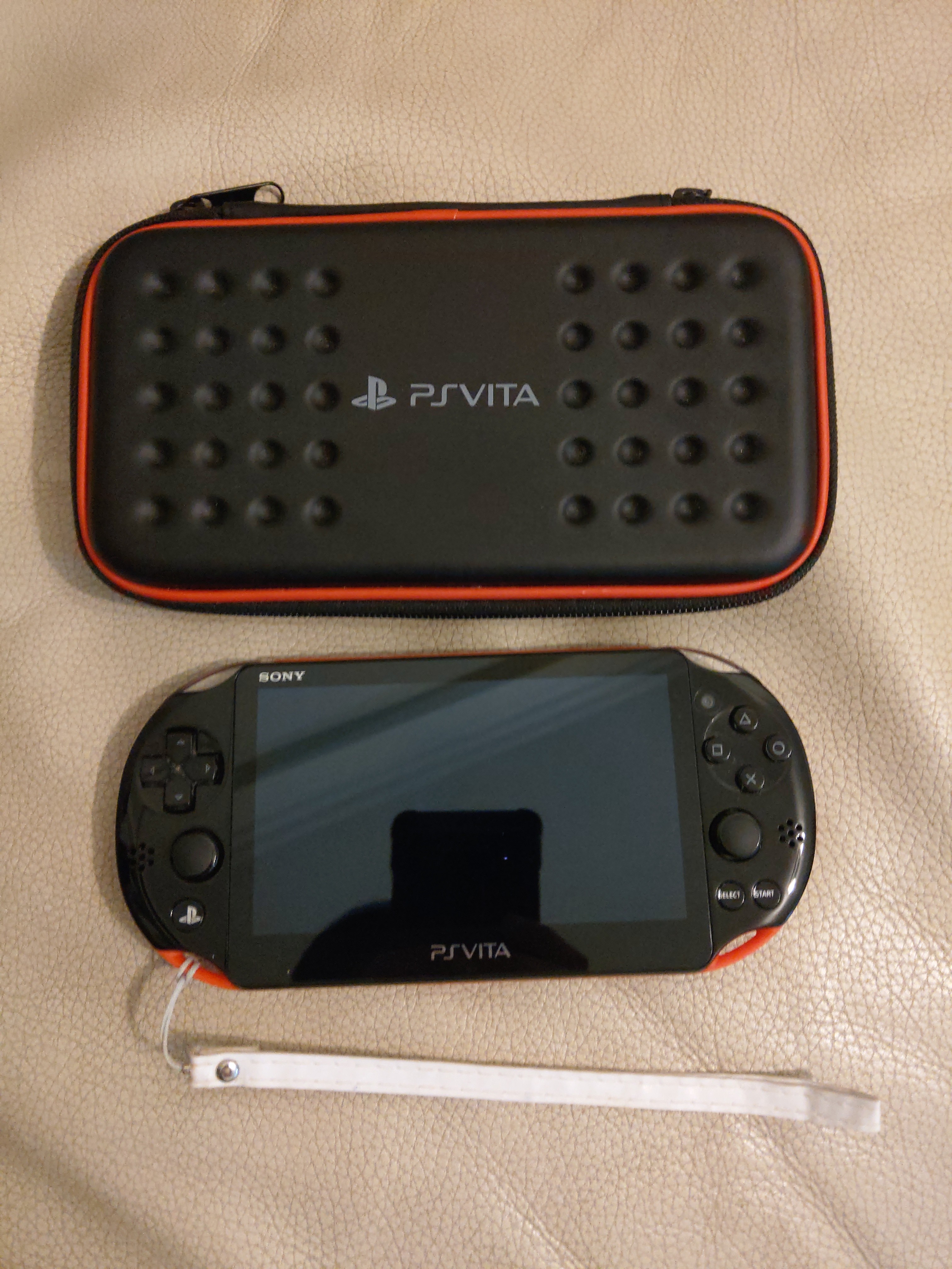 Psv Ps Vita 黑紅 原裝hori 保護套 遊戲機 電子遊戲機 Playstation Carousell