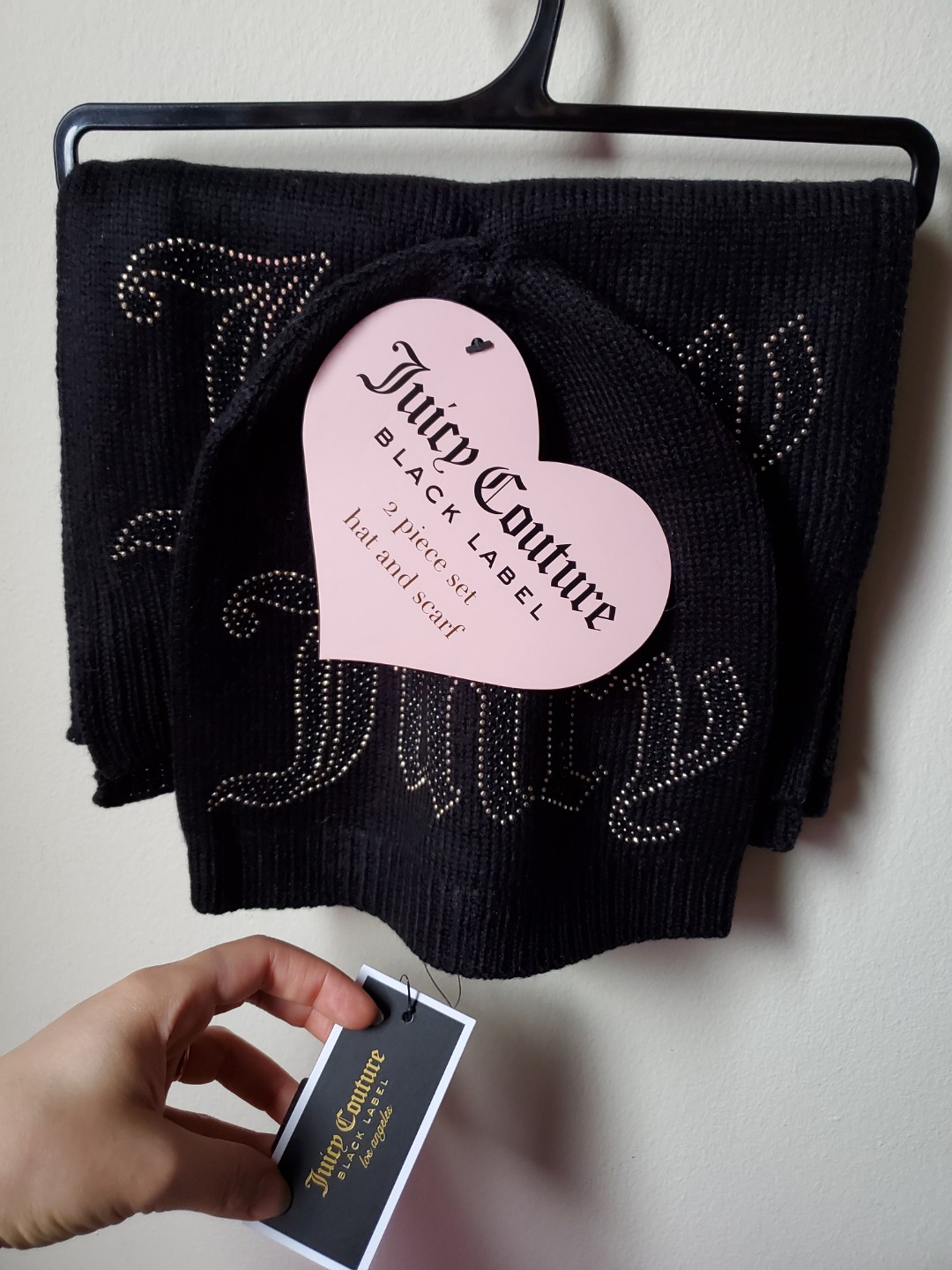 juicy couture hat and scarf set