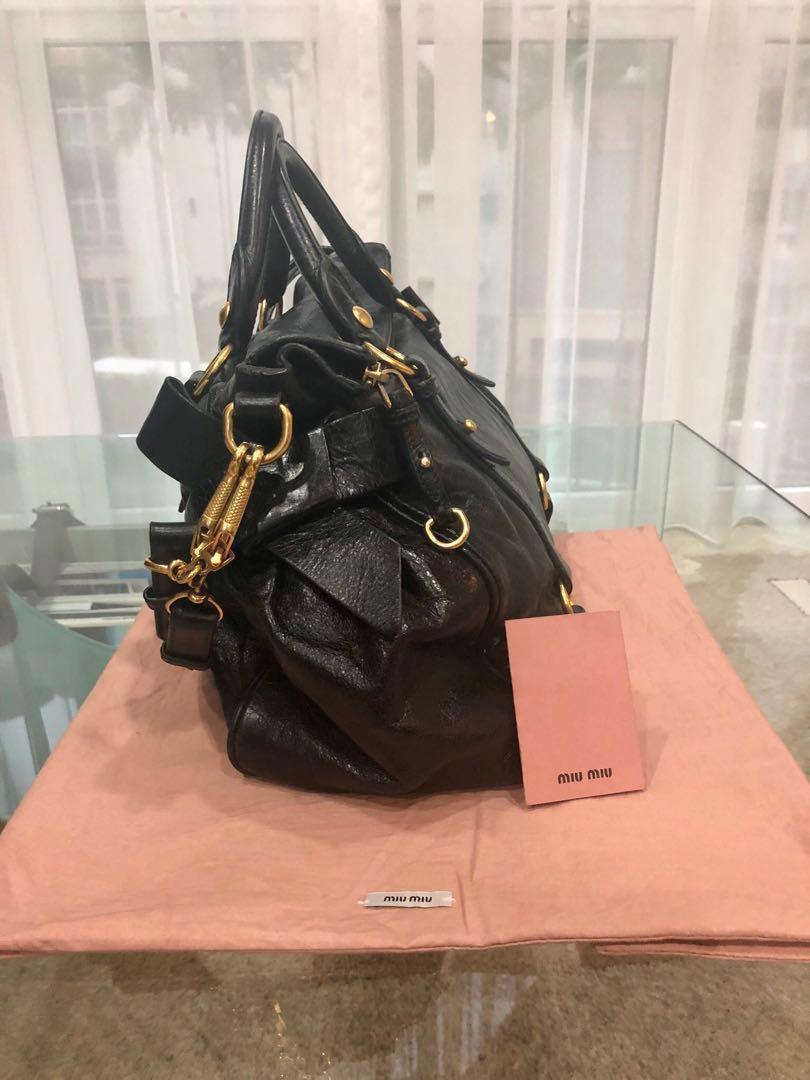 Bow bag leather tote Miu Miu Black in Leather - 18532345
