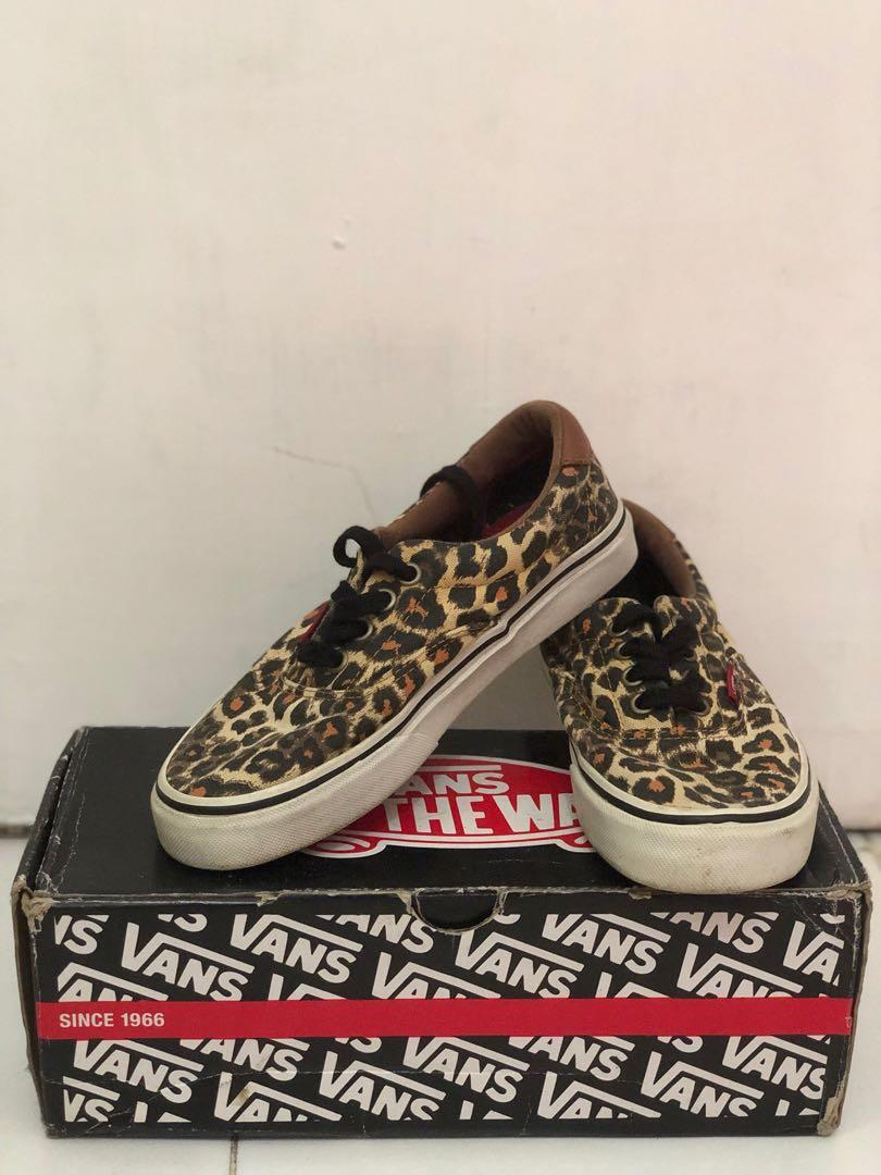 Sepatu vans shop leopard original