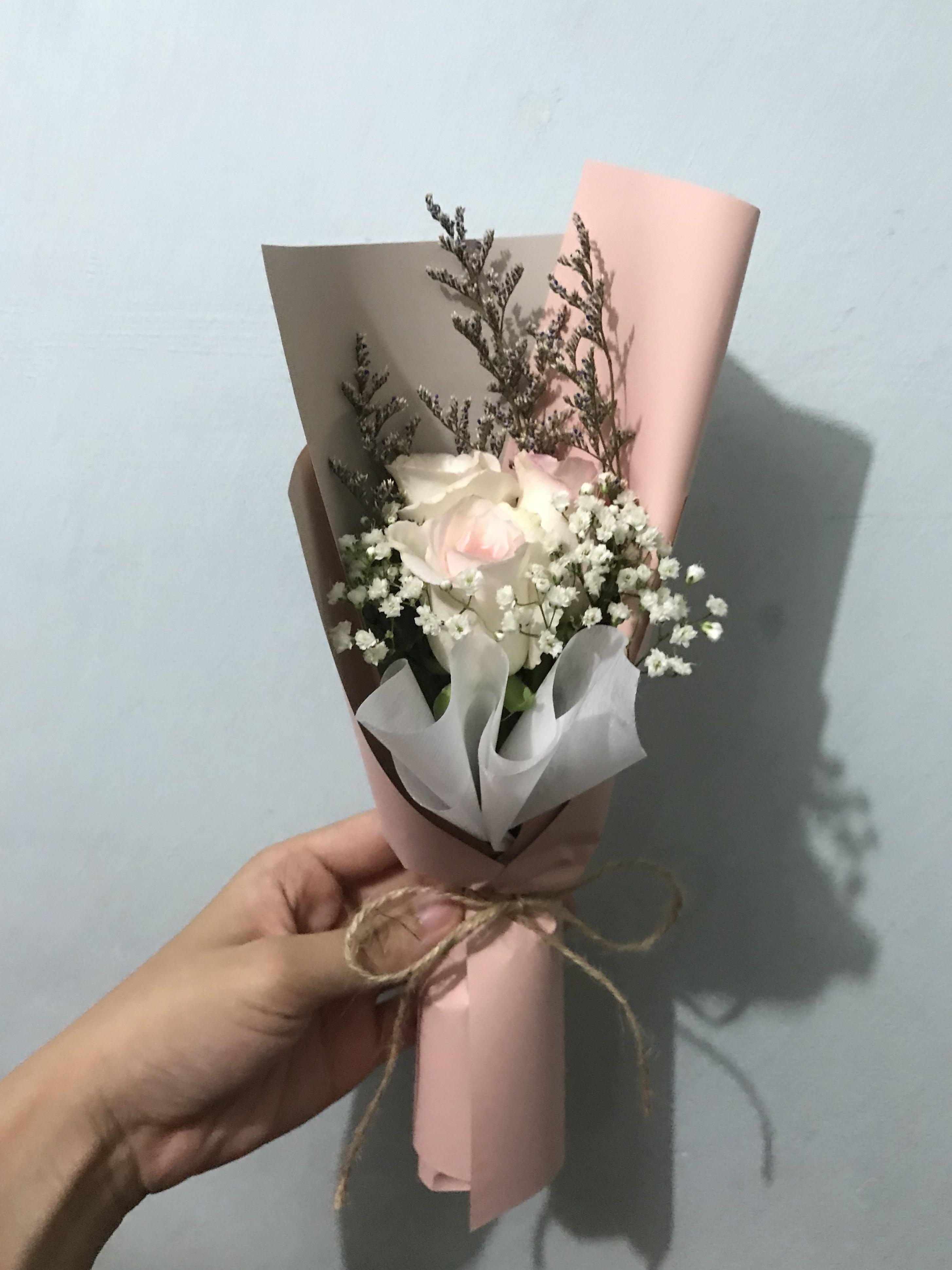 Sweet And Simple Korean Style Pink Roses Bouquet Gardening Flowers Bouquets On Carousell