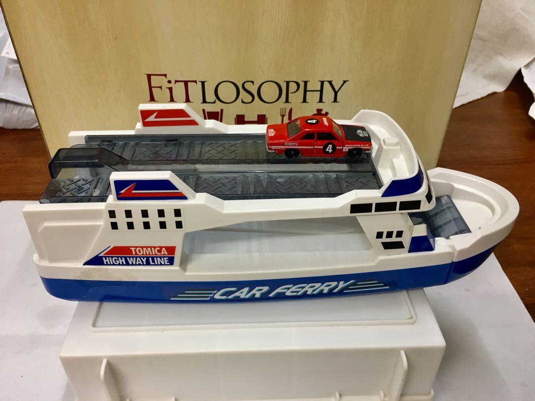 tomica ship
