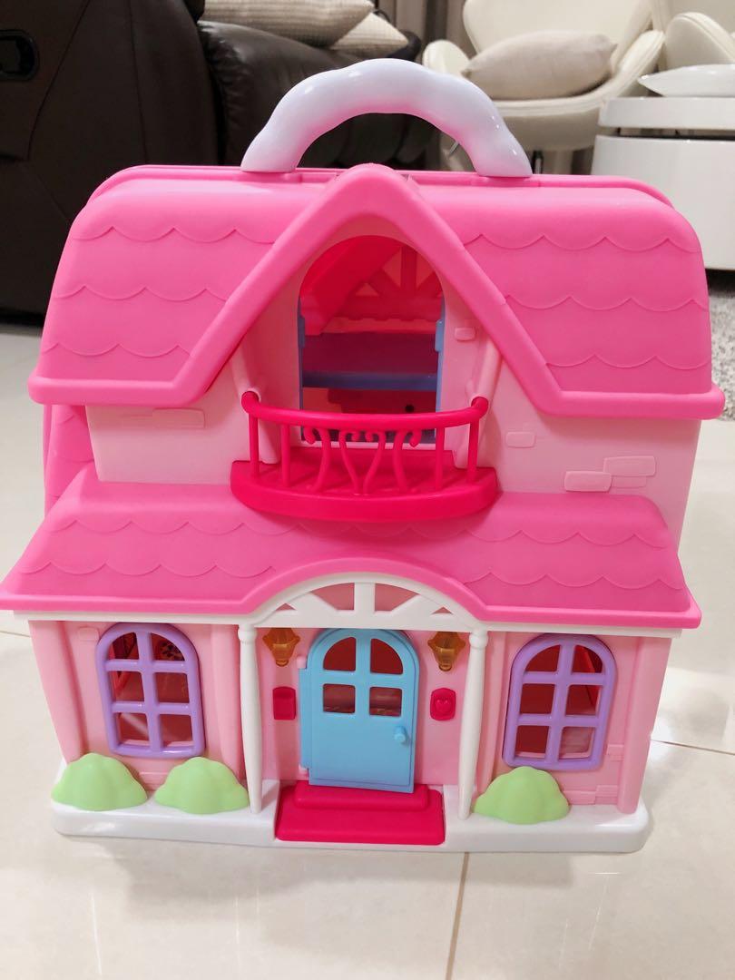 You & me discount family cottage dollhouse playset