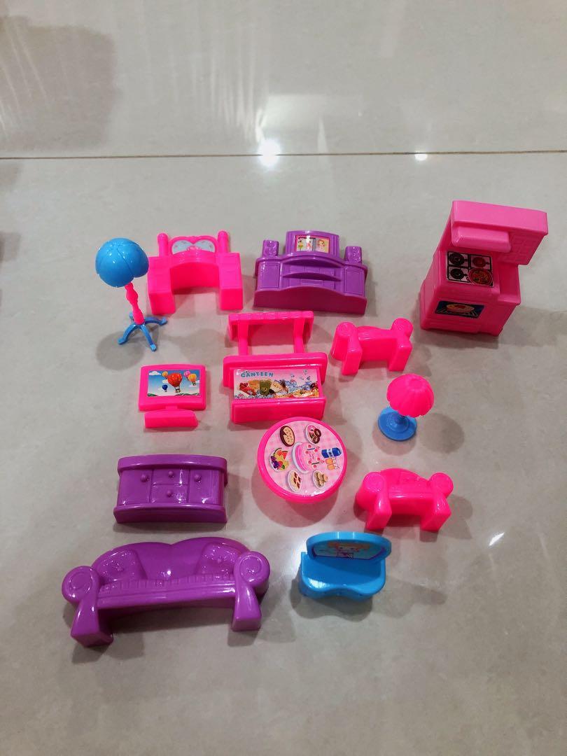 you & me family cottage dollhouse playset