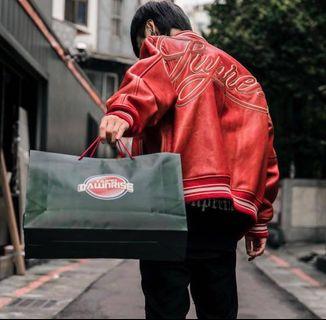 Supreme Louis Vuitton Supreme×Leather Bomber Varsity, Men's Fashion, Coats,  Jackets and Outerwear on Carousell