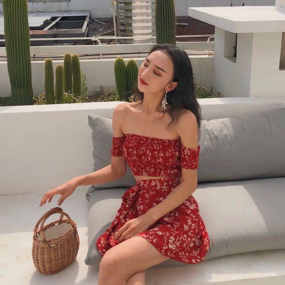 BNWT LBRLABEL Two Piece Red Floral Skirt and Crop Top Set Women s