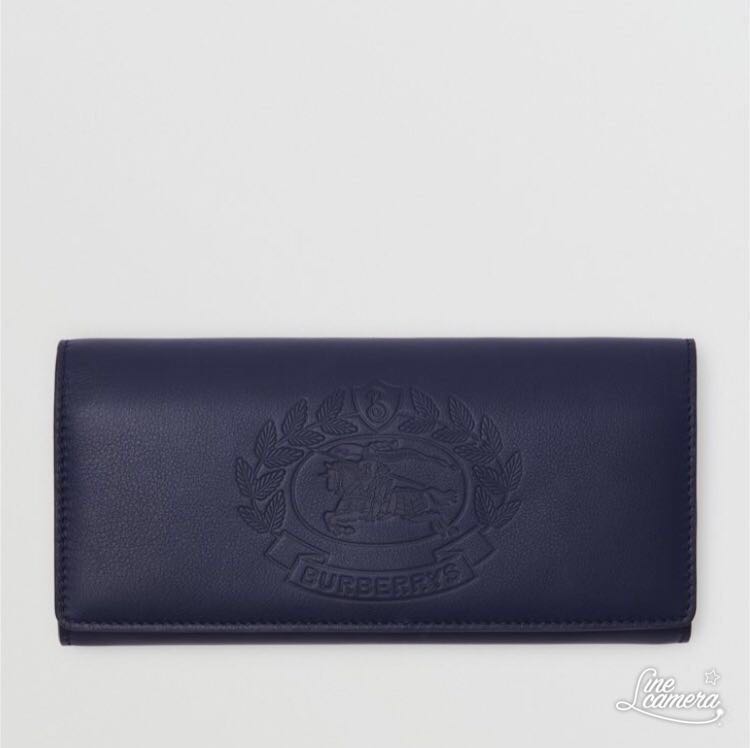 Burberry crest wallet sales